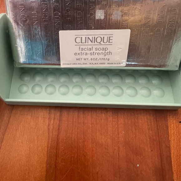 New Clinique Facial Soap with Mint Green Tray - Picture 3 of 3